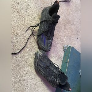 Football Cleats, size 9.5. Fits a 9. Light, great traction